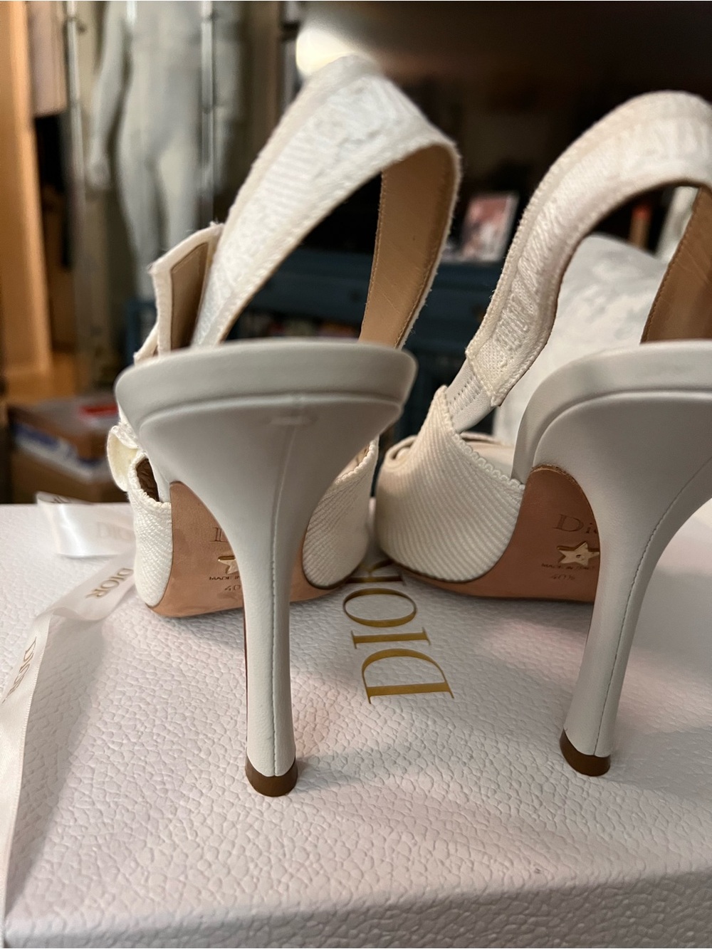 DIOR White/Cream Pointed-Toe Slingback Fabric Heels w/ J’Adior Bow 10.5; 4” heel - Picture 7 of 14